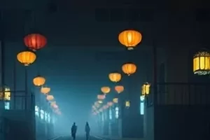 雨夜快车封面，湿漉漉的站台灯映出车窗倒影